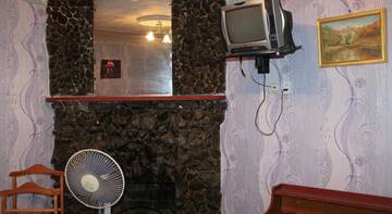 Фото Гостиница Economy Hotel Lastochka г. Партенит 2